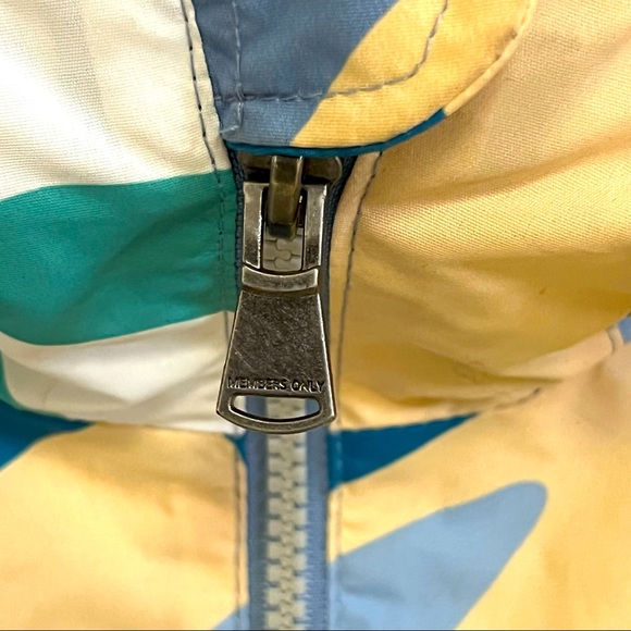 Nickelodeon X Members Only Size M Rugrats ALLOVER Camo Chucky/Tommy Wind… - Picture 11 of 12